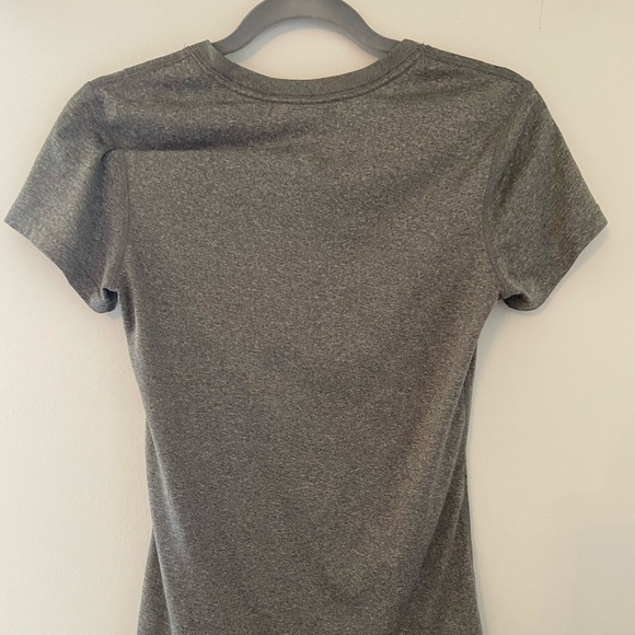 Grey Nike T-Shirt - Picture 2 of 2